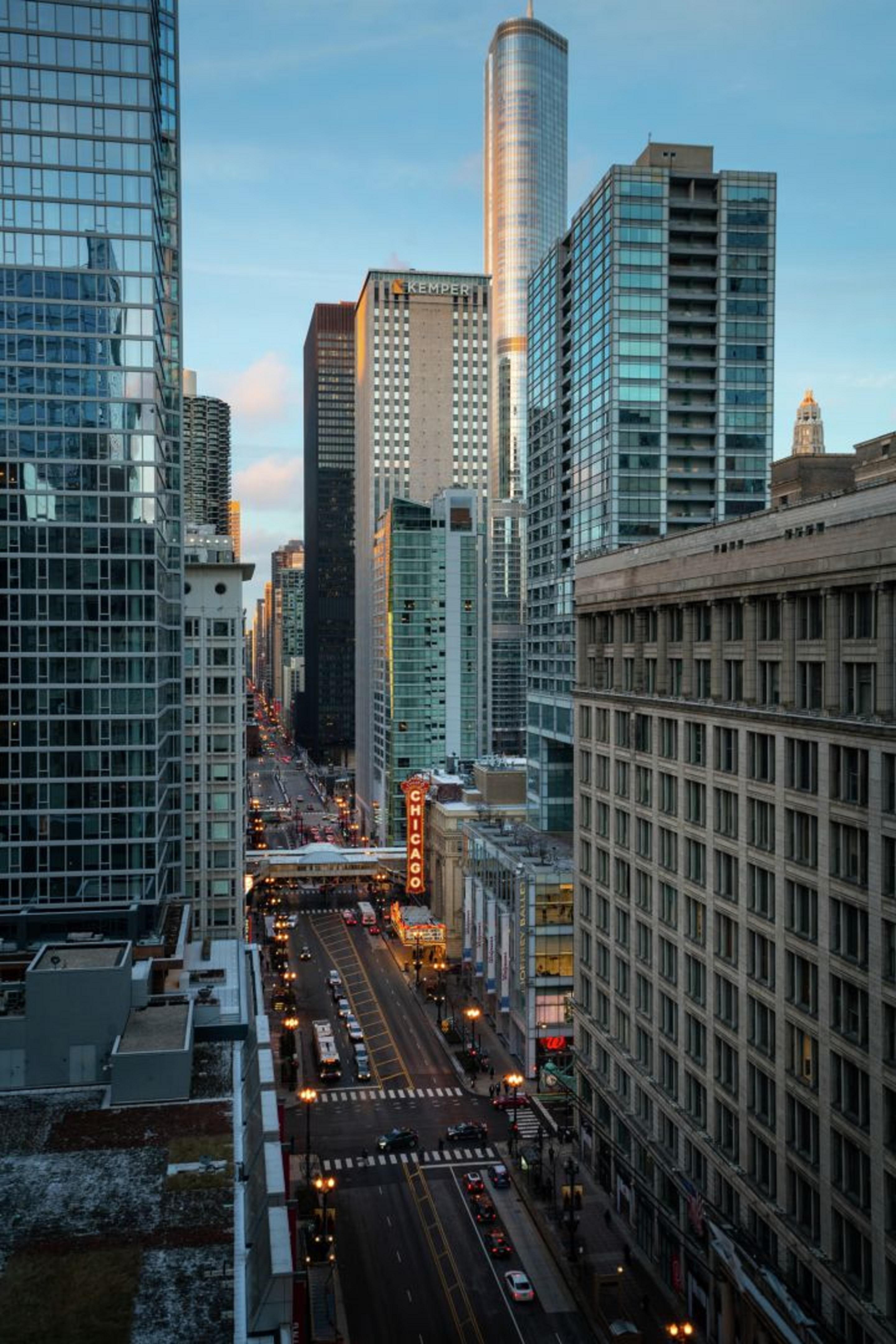 Staypineapple, An Iconic Hotel, The Loop